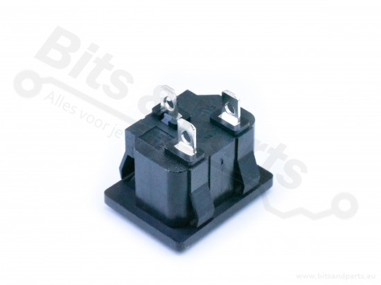 Socket C14 male snap-in